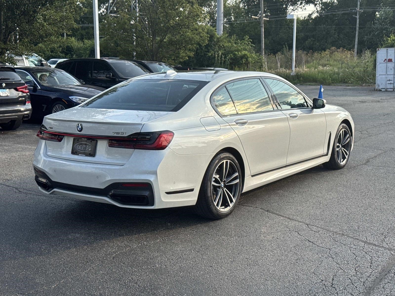 Used 2020 BMW 750i xDrive w/ Executive Package AWD/4WD image 13