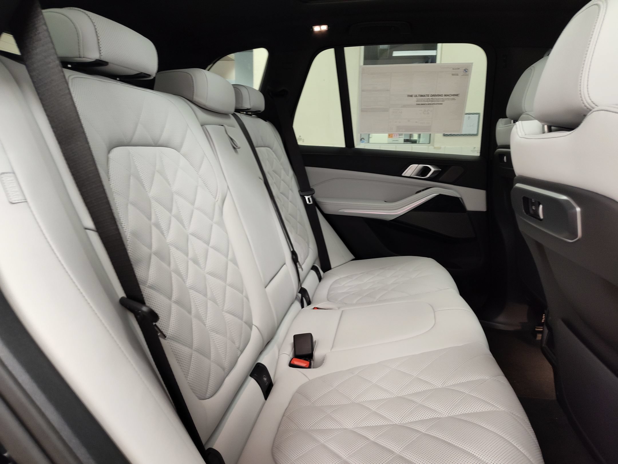 Used 2026 BMW X5 xDrive40i w/ M Sport Package AWD/4WD image 27