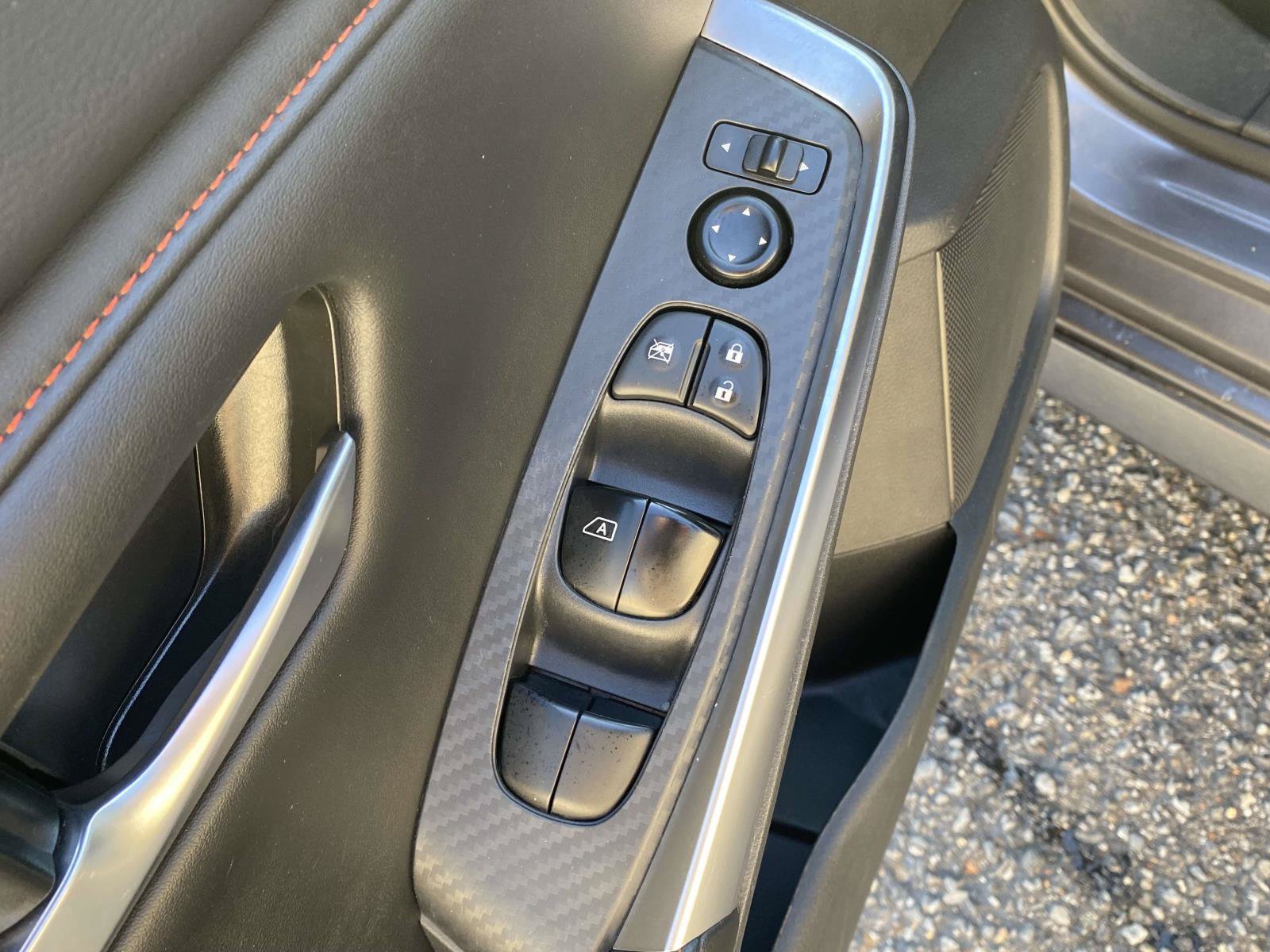 Used 2025 Nissan Sentra SR FWD image 28