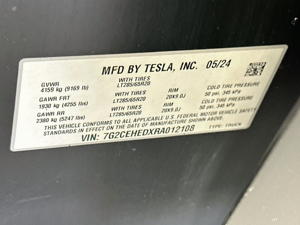 Used 2024 Tesla Cybertruck AWD Crew Cab image 31