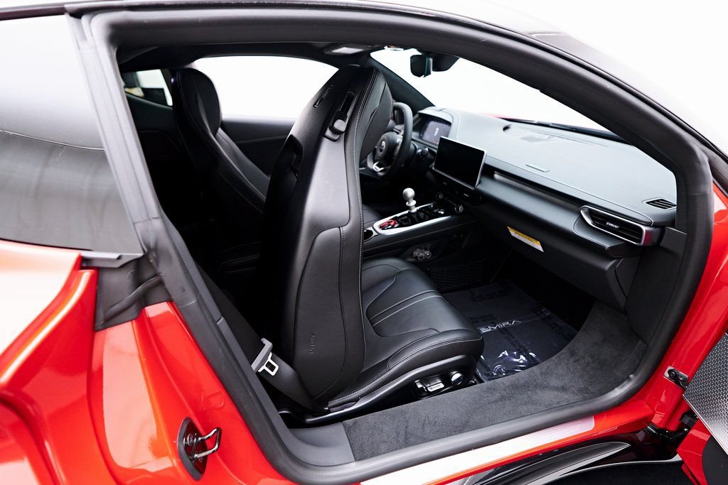 Used 2025 Lotus Emira RWD image 55