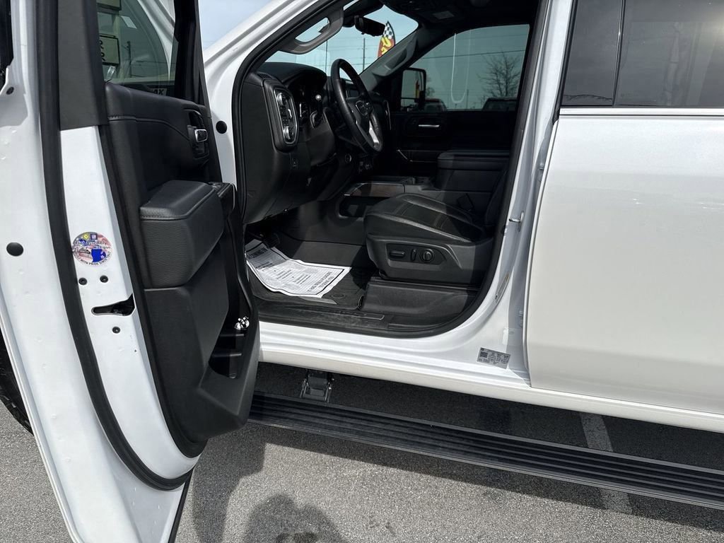 Used 2023 GMC Sierra 3500 Denali w/ Denali Ultimate Package AWD/4WD image 35