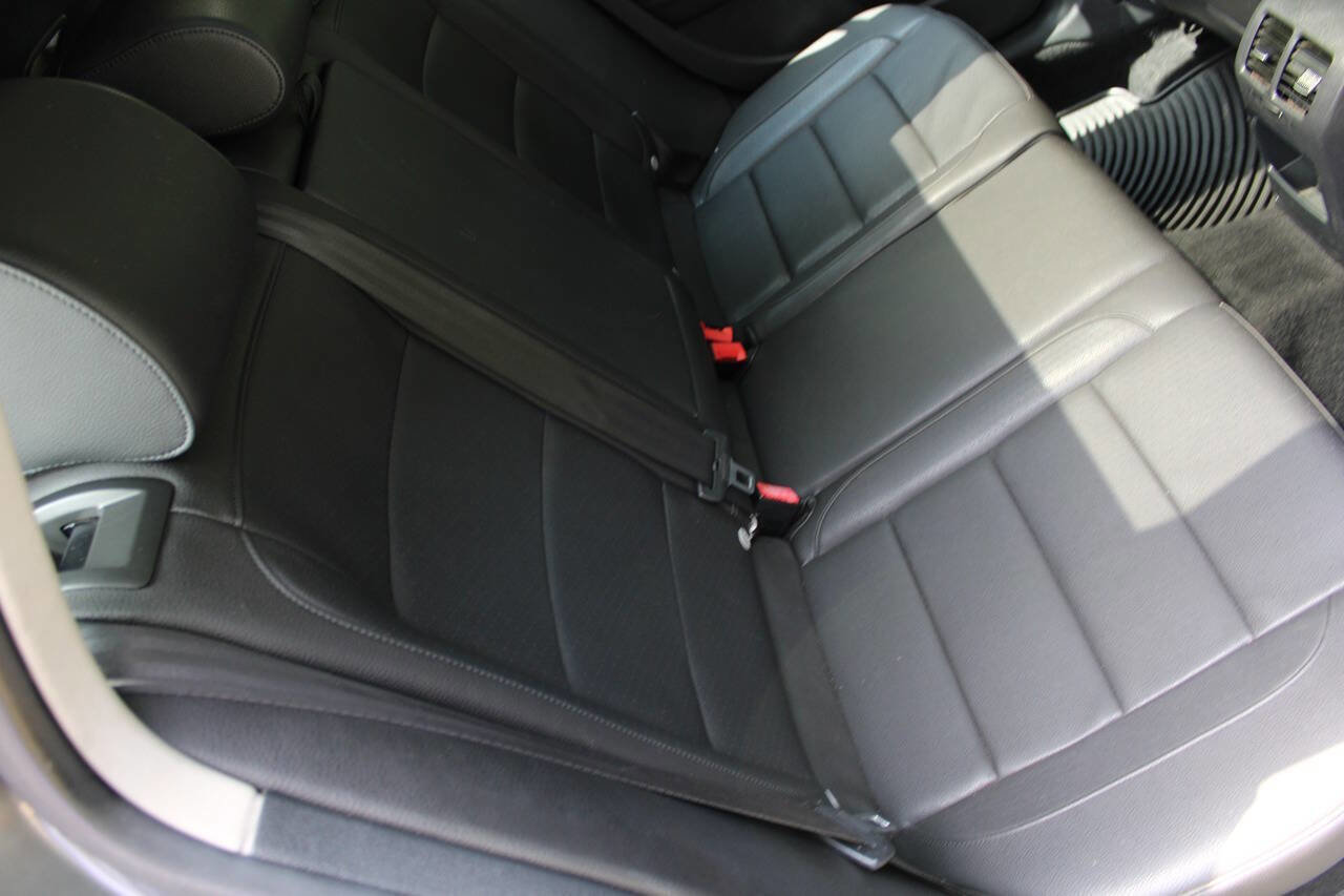 Used 2013 Volkswagen Jetta SE image 30