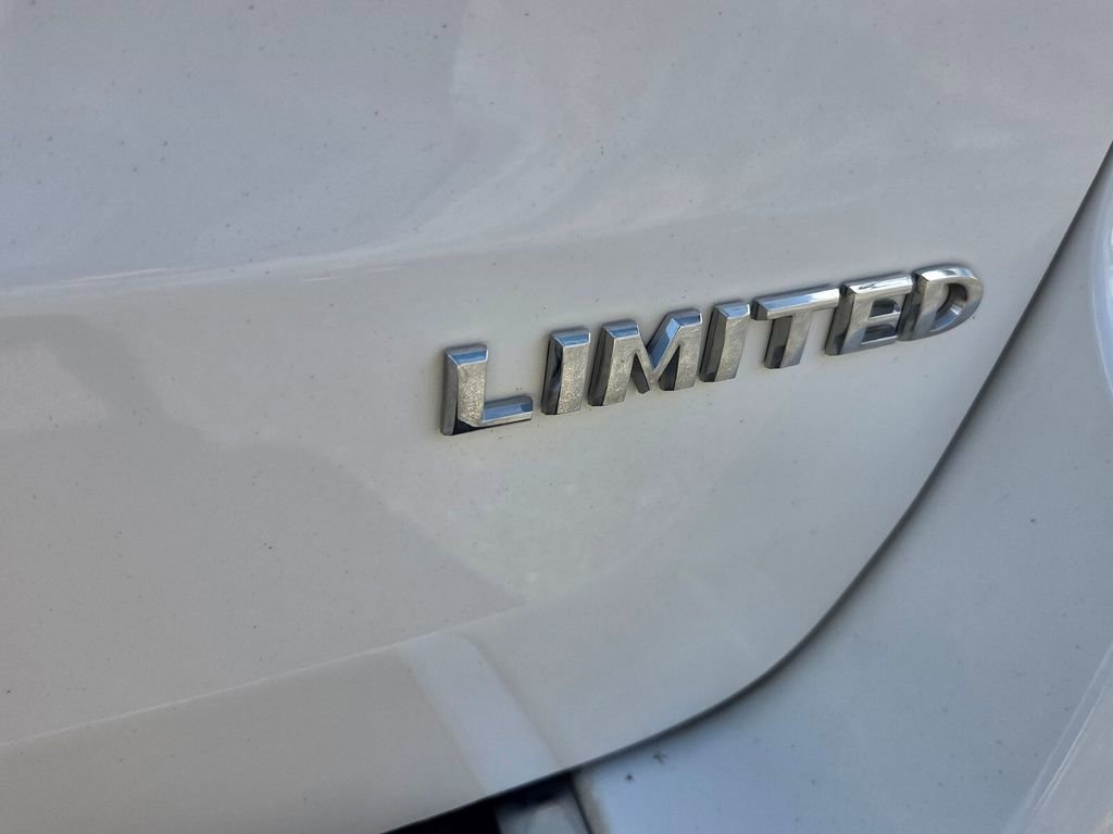 Used 2022 Jeep Grand Cherokee Limited image 10