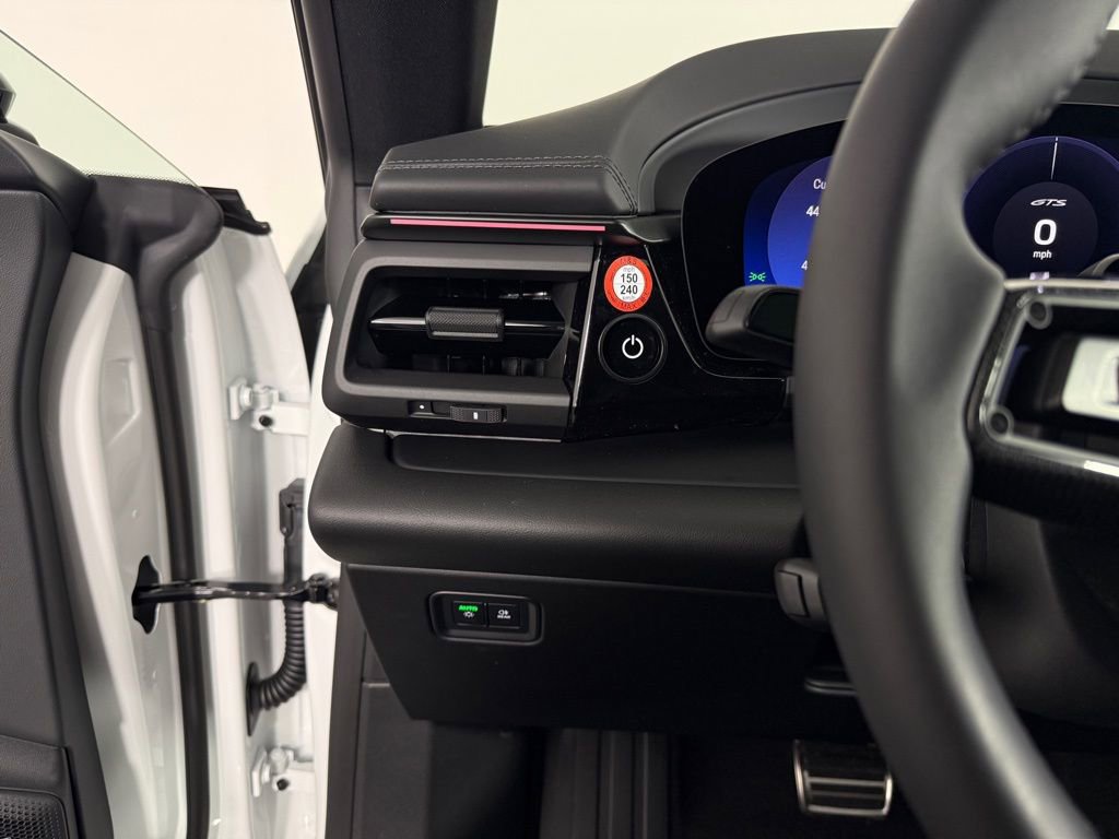 New 2026 Porsche Macan GTS Electric image 25