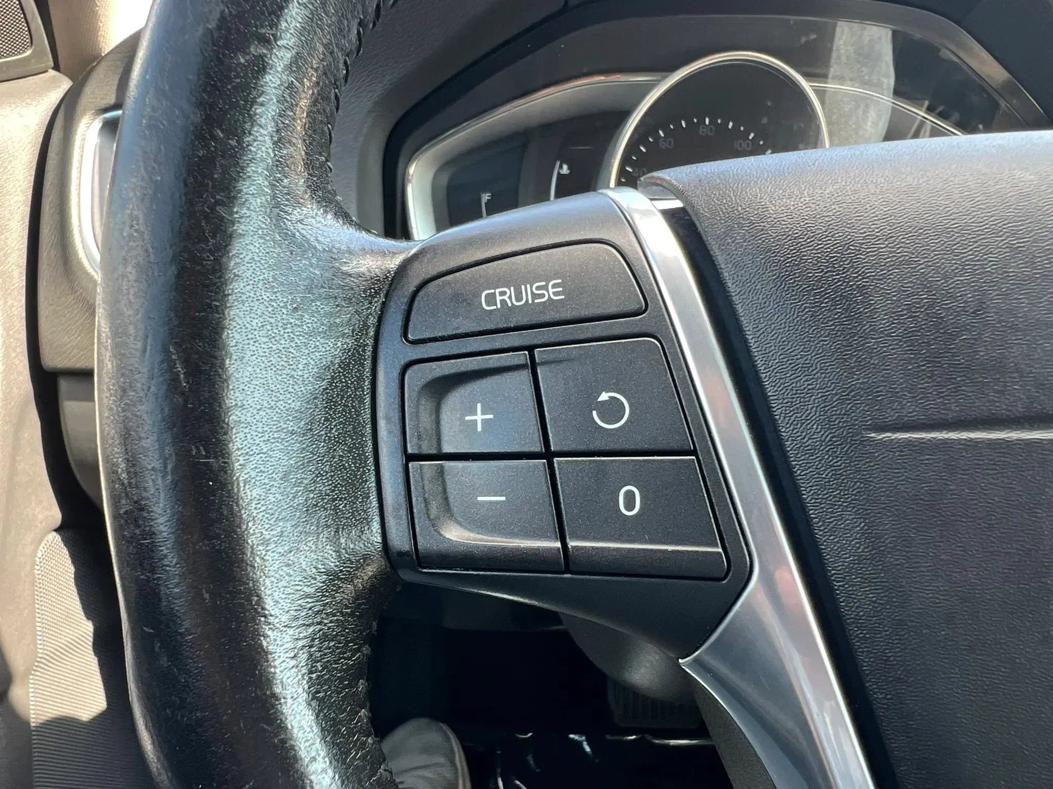 Used 2016 Volvo V60 T5 Premier w/ Convenience Package FWD image 23