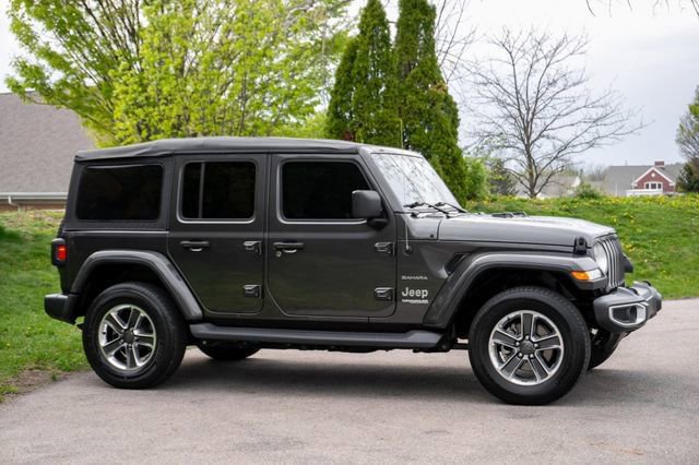 Used 2019 Jeep Wrangler Unlimited Sahara AWD/4WD image 5