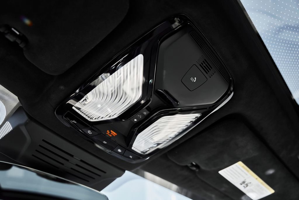 Used 2023 BMW ALPINA XB7 image 92