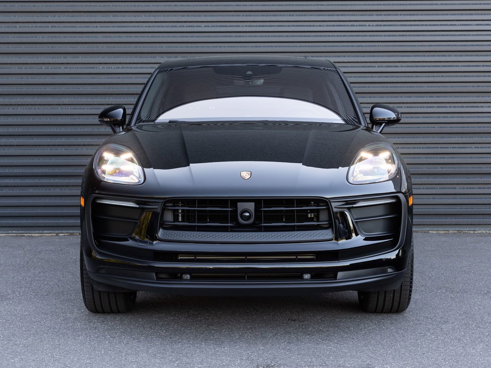 Certified 2026 Porsche Macan AWD/4WD image 7