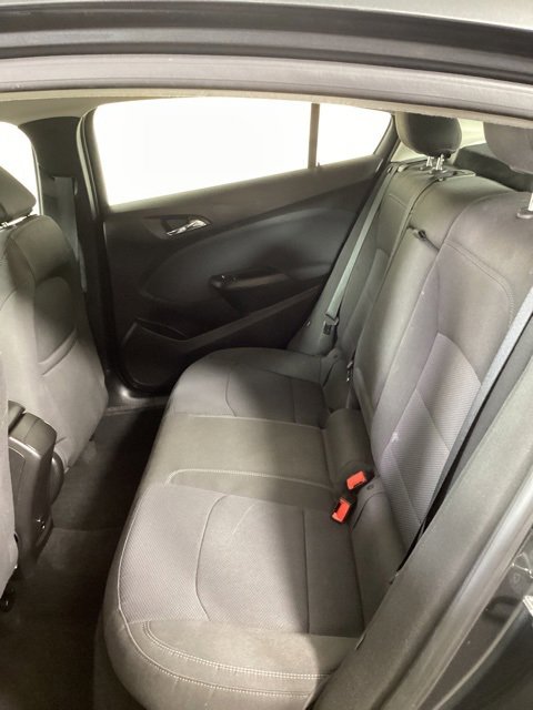Used 2018 Chevrolet Cruze LT w/ Convenience Package image 11