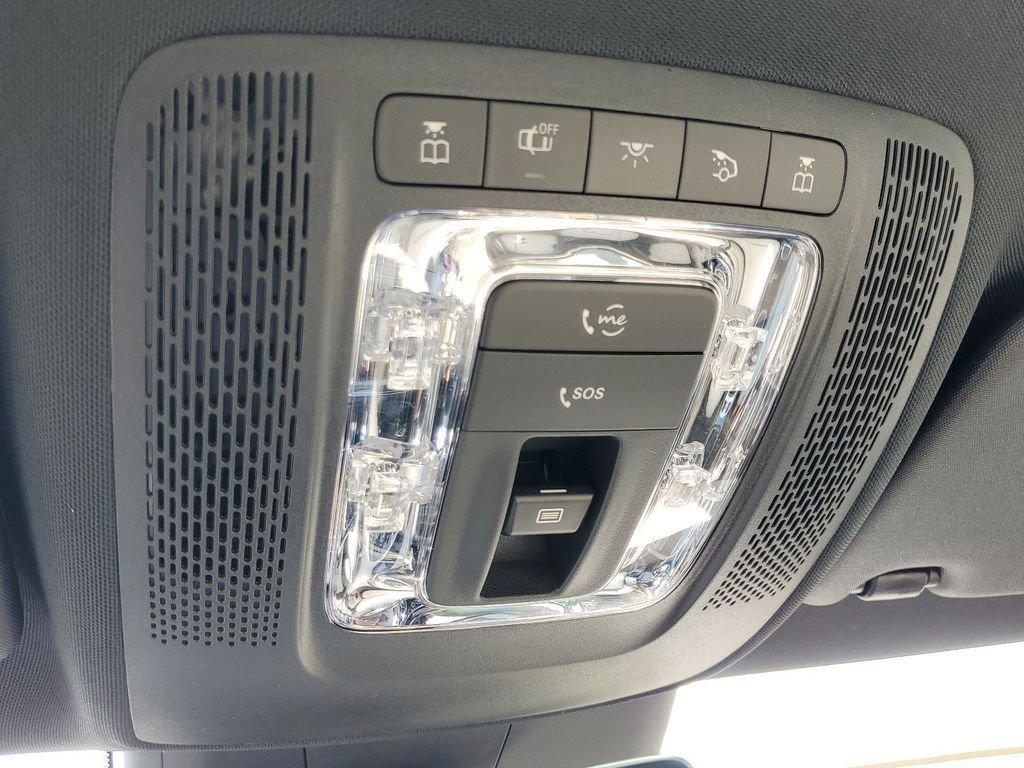 New 2025 Mercedes-Benz CLA 250 4MATIC image 30