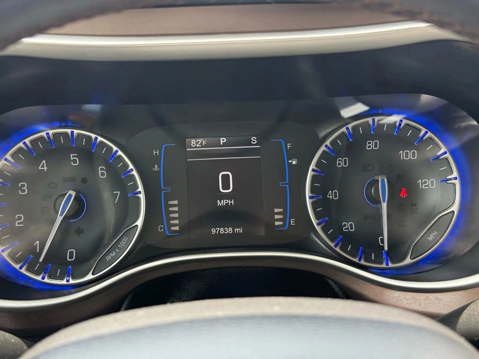 Used 2017 Chrysler Pacifica Touring-L w/ Tire & Wheel Group image 24