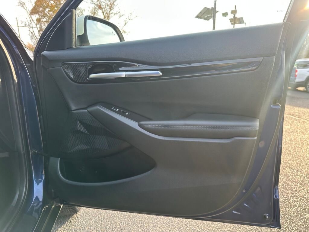 Used 2022 Kia Seltos Nightfall Edition image 24