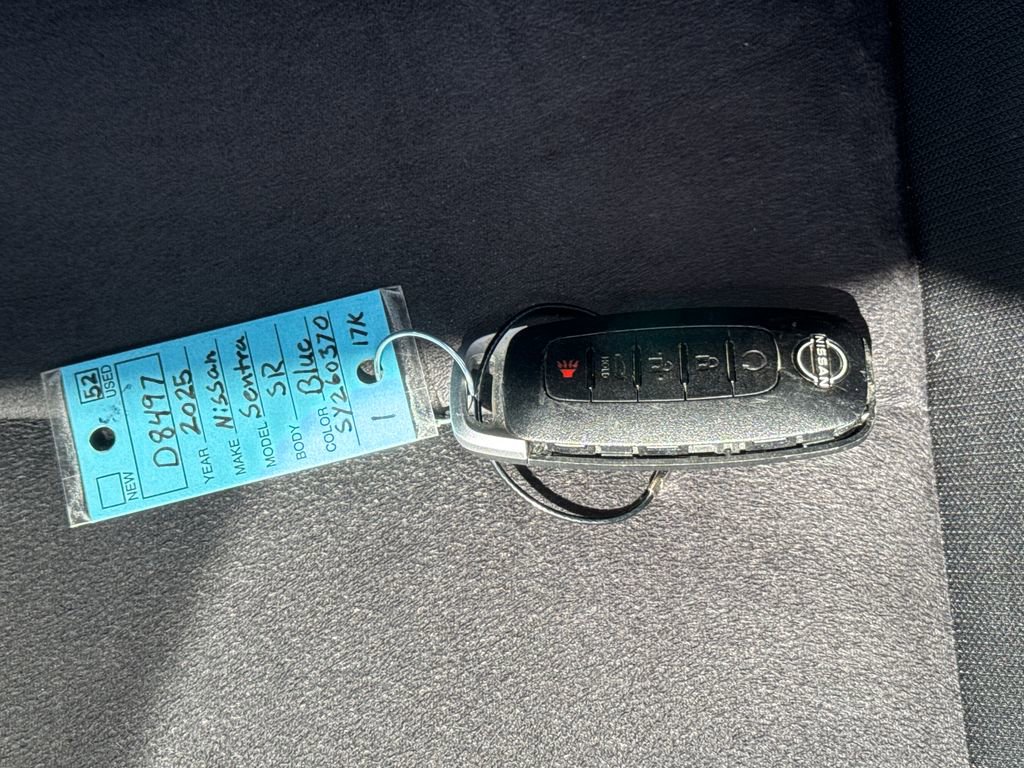 Used 2025 Nissan Sentra SR FWD image 39
