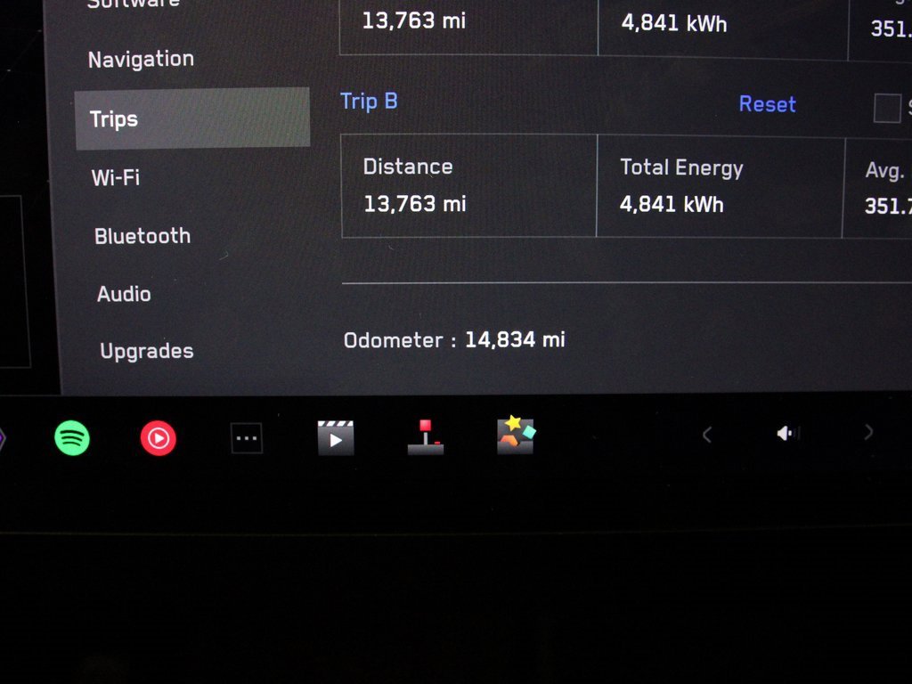 Used 2024 Tesla Cybertruck AWD Crew Cab image 12