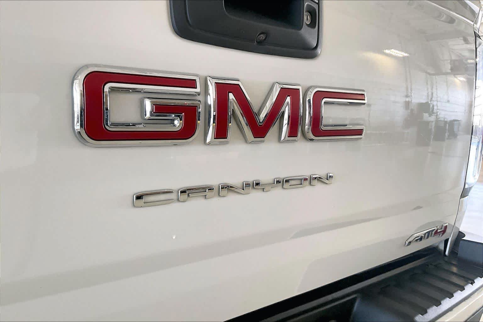 Used 2021 GMC Canyon AT4 w/ Driver Alert Package AWD/4WD image 30