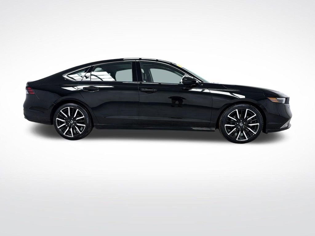 Used 2024 Honda Accord Touring image 10