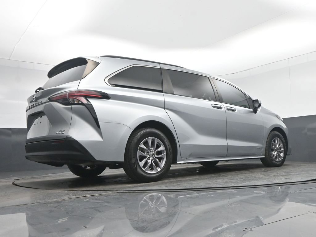 Used 2021 Toyota Sienna XLE w/ XLE Plus Package image 70