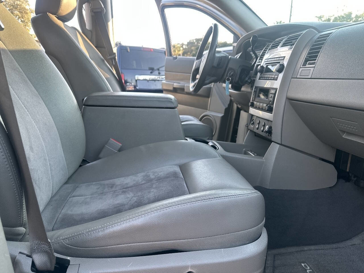 Used 2007 Dodge Durango Limited w/ Trailer Tow Group image 14