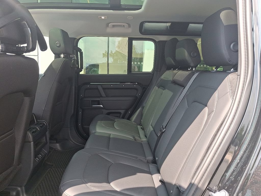 Certified 2026 Land Rover Defender 110 S AWD/4WD image 10
