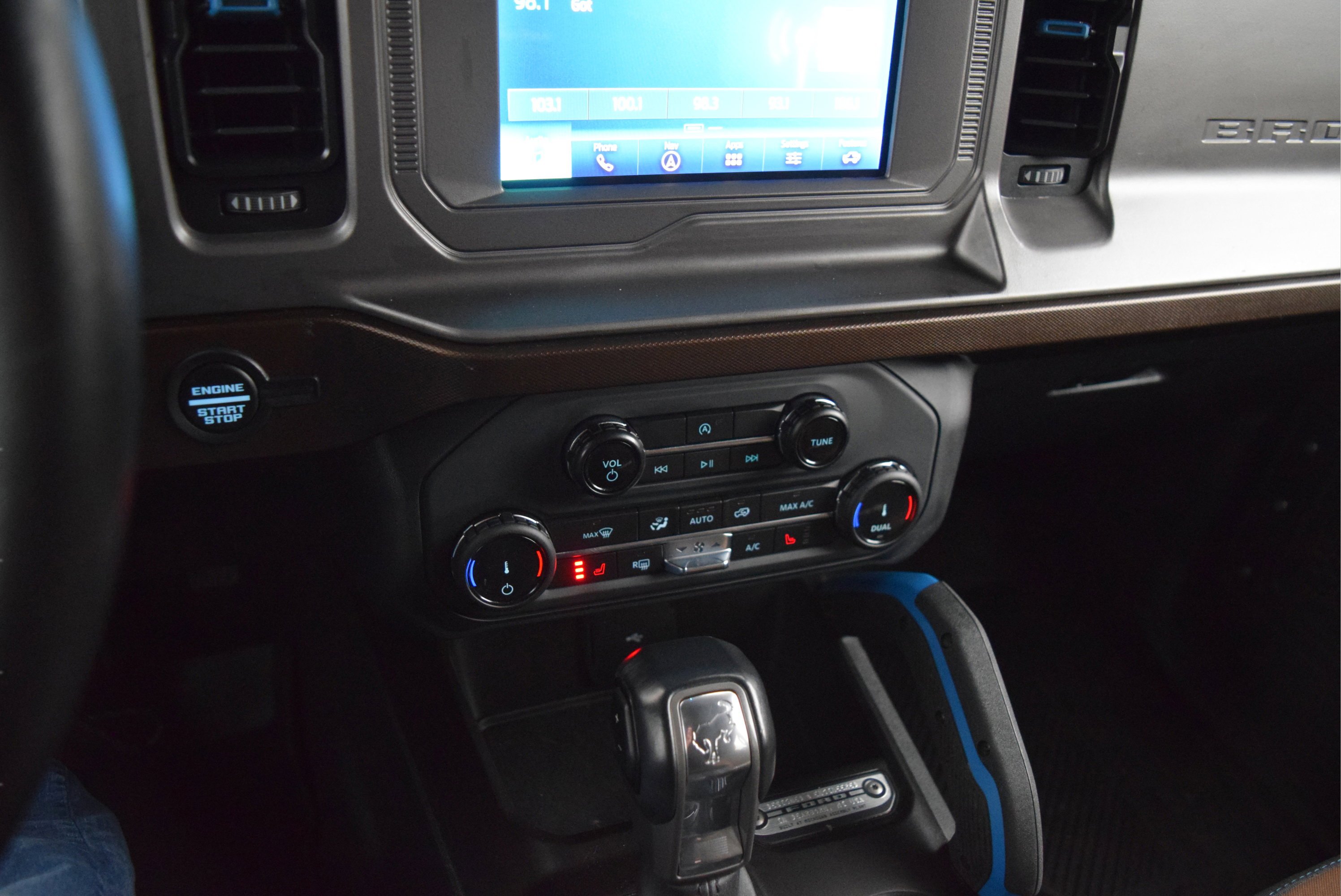 Used 2022 Ford Bronco Outer Banks image 15