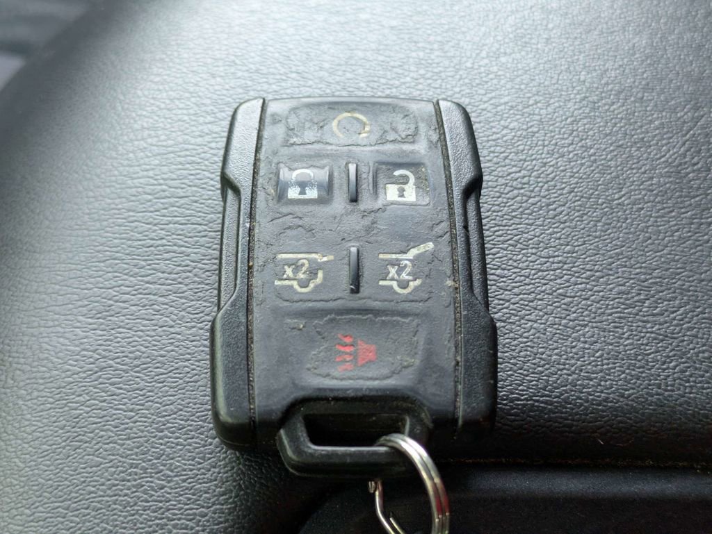 Used 2018 GMC Yukon SLE w/ SLE Value Package image 43