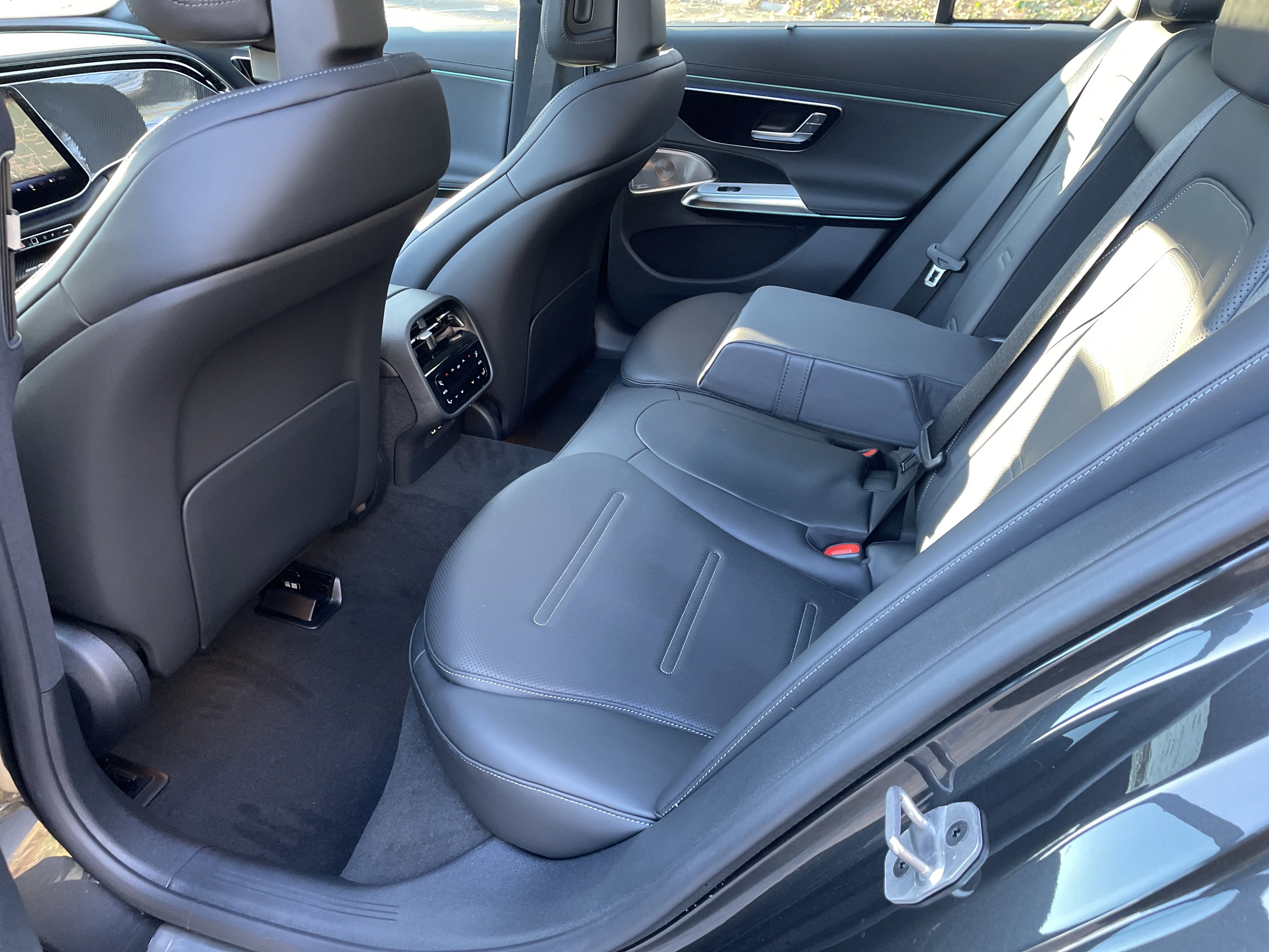 New 2026 Mercedes-Benz E 53 AMG e 4MATIC Sedan image 36