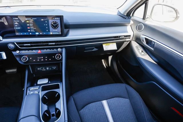 New 2026 Hyundai Sonata SEL FWD image 18