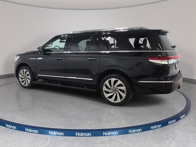 Certified 2023 Lincoln Navigator L Reserve image 7