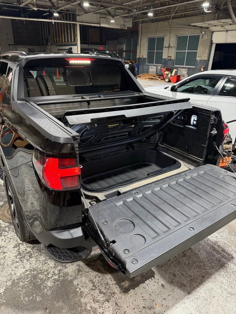 Used 2023 Hyundai Santa Cruz Limited w/ Cargo Package image 6