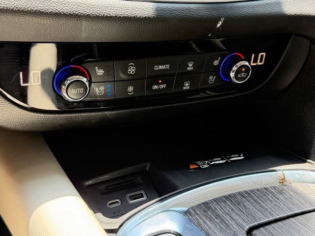 Used 2024 Buick Enclave Avenir w/ Avenir Technology Package AWD/4WD image 28