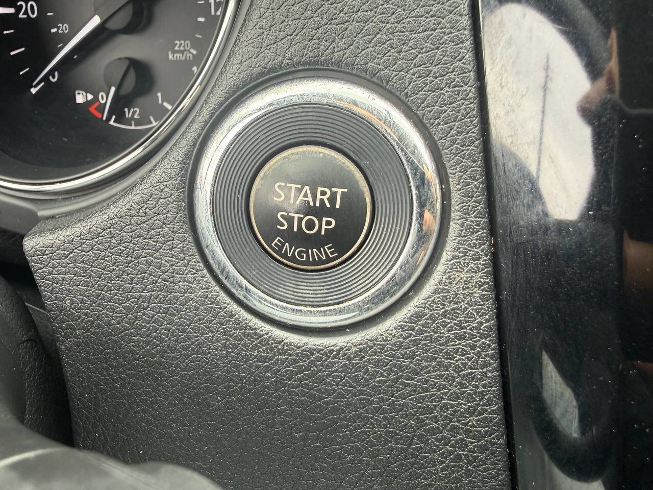 Used 2017 Nissan Rogue SV FWD image 22