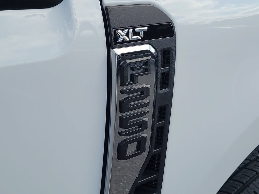 Used 2025 Ford F250 XLT AWD/4WD image 7