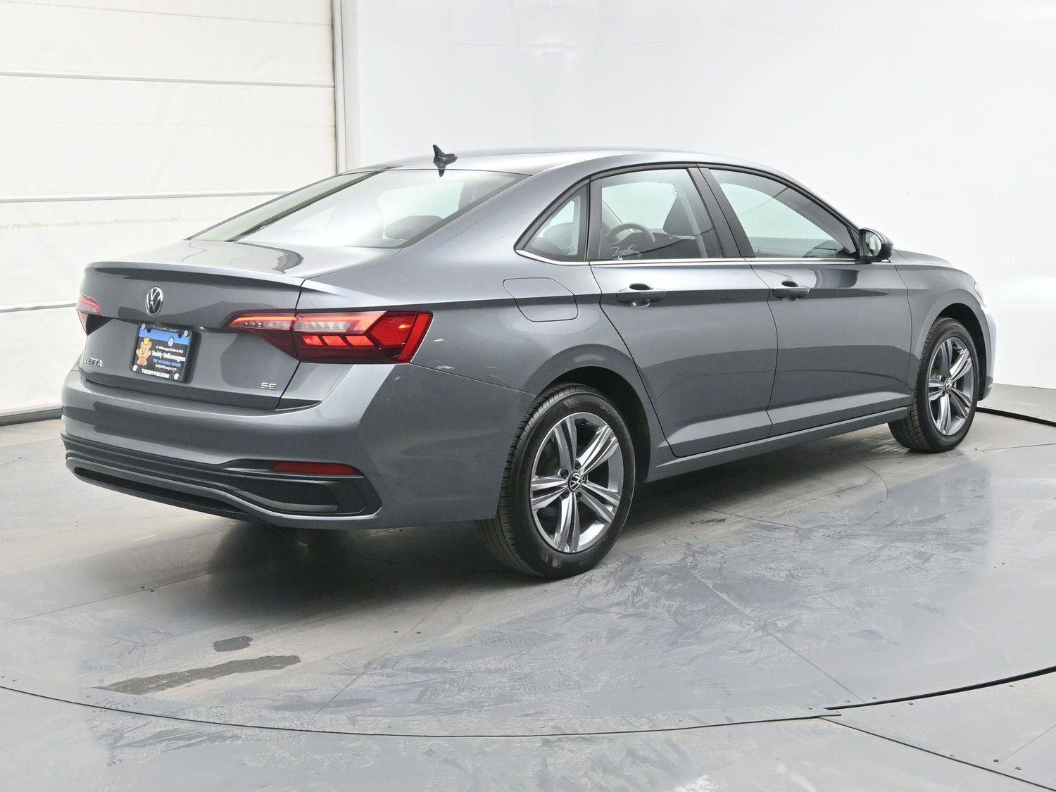 Certified 2023 Volkswagen Jetta SE image 20