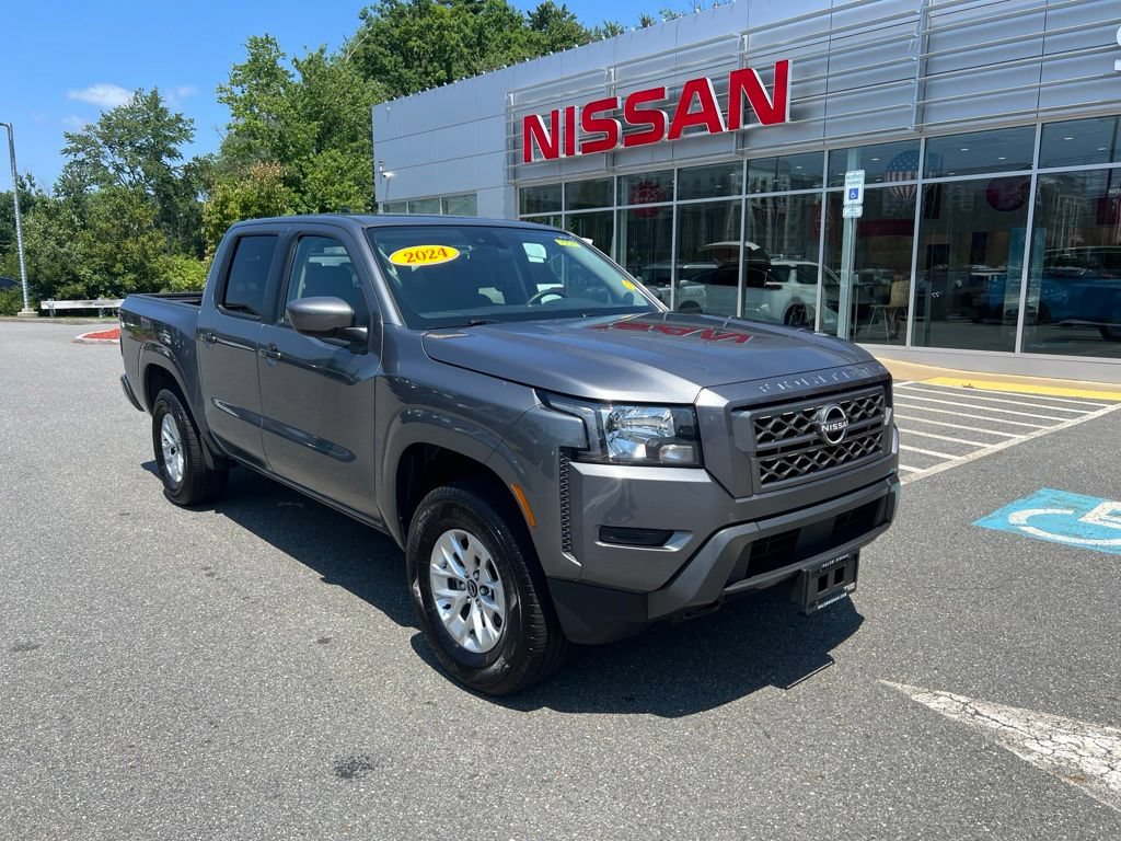 Used 2024 Nissan Frontier SV AWD/4WD image 1
