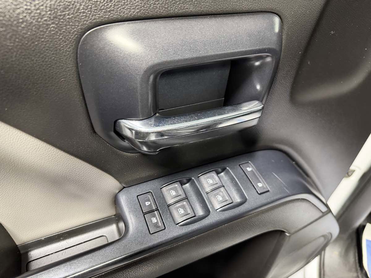 Used 2015 Chevrolet Silverado 3500 W/T image 10