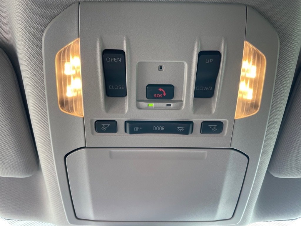 Used 2024 Toyota Highlander XLE image 17