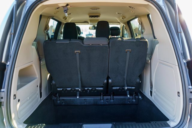 Used 2019 Dodge Grand Caravan SE image 11