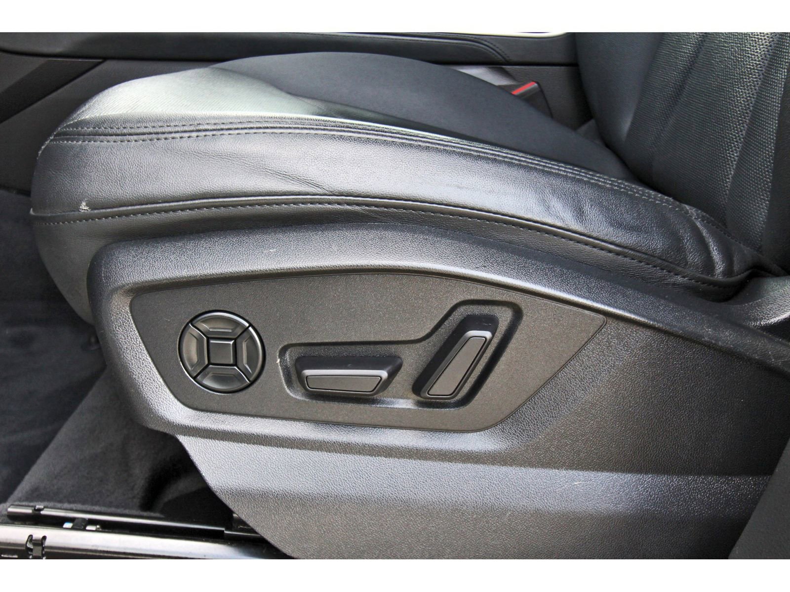 Used 2021 Audi Q7 3.0T Premium Plus w/ Executive Package image 34