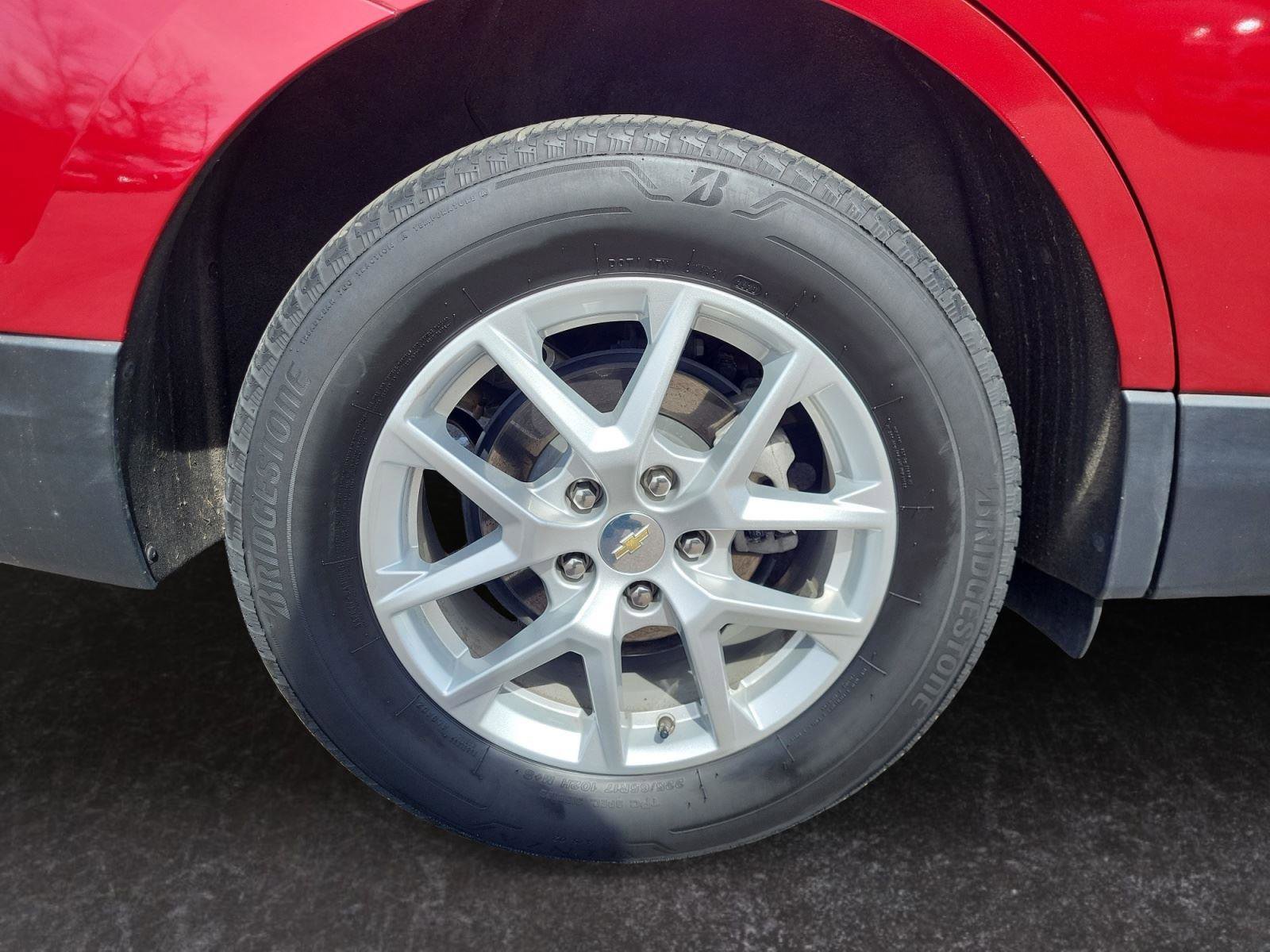 Used 2024 Chevrolet Equinox LT image 28