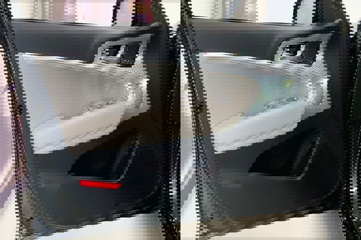 Used 2023 Genesis G70 2.0T w/ Sport Prestige Package image 25