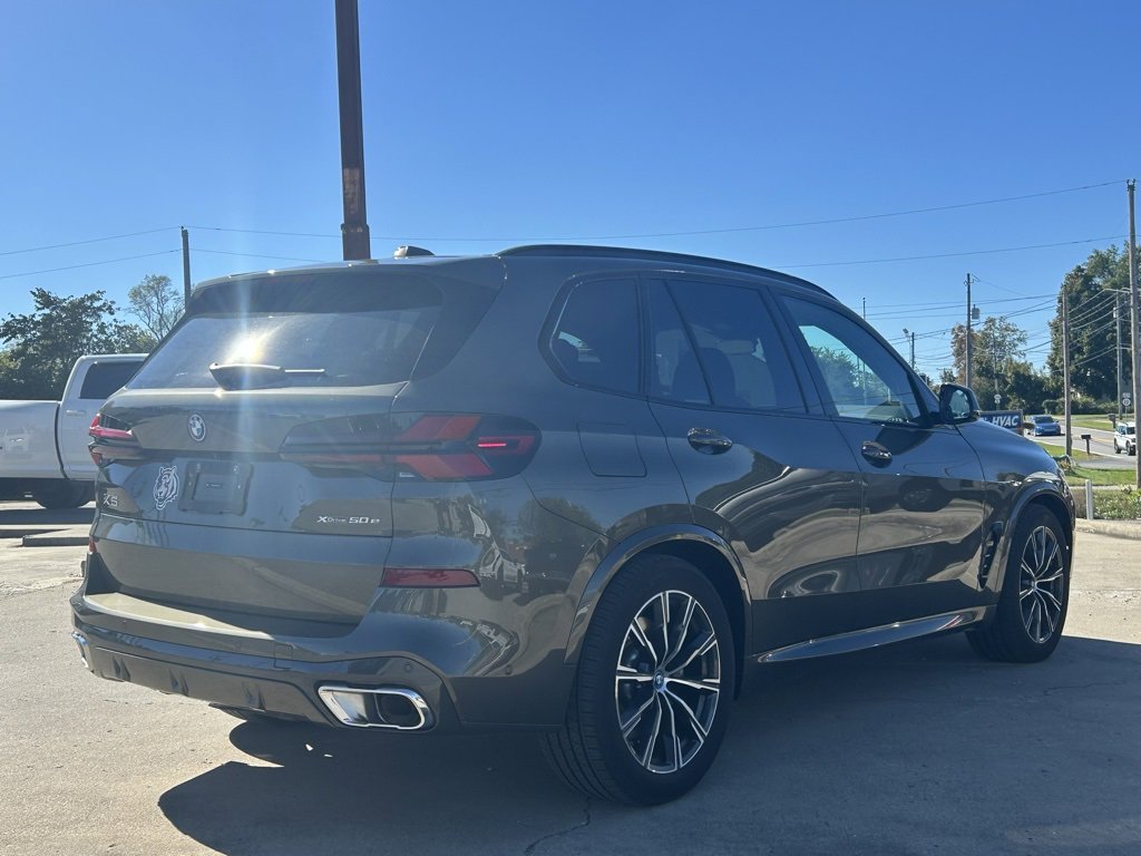 Used 2024 BMW X5 xDrive50e w/ M Sport Package image 6