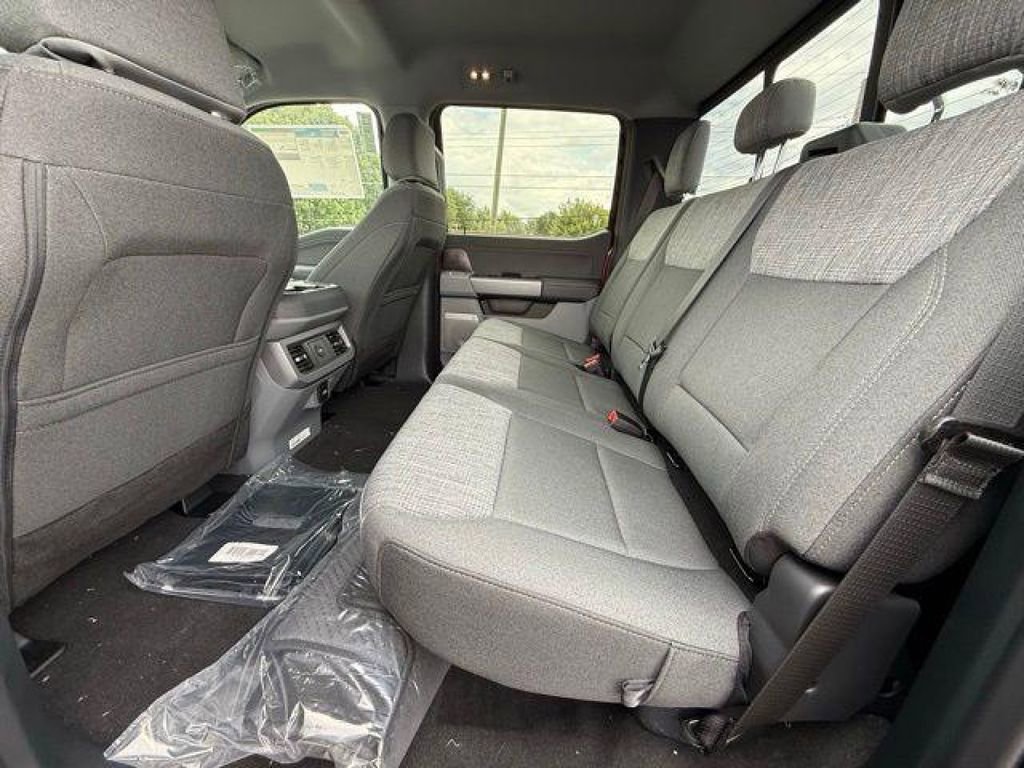 New 2026 Ford F250 XLT w/ XLT Premium Package AWD/4WD image 23