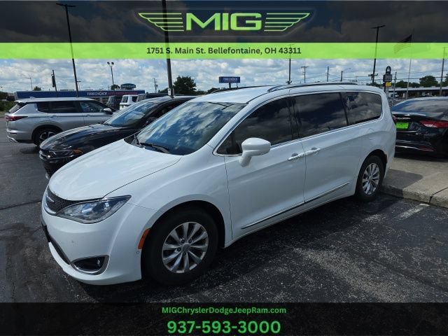 Used 2018 Chrysler Pacifica Touring-L Plus w/ Advanced Safetytec Group FWD image 1
