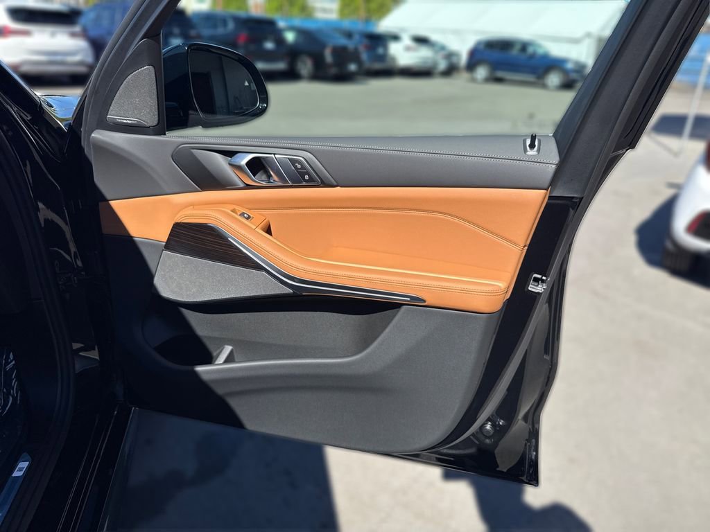 New 2026 BMW X5 xDrive50e w/ M Sport Package image 27