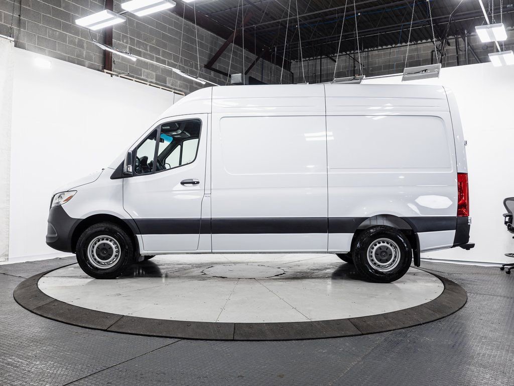 Used 2025 Mercedes-Benz Sprinter 2500 image 4