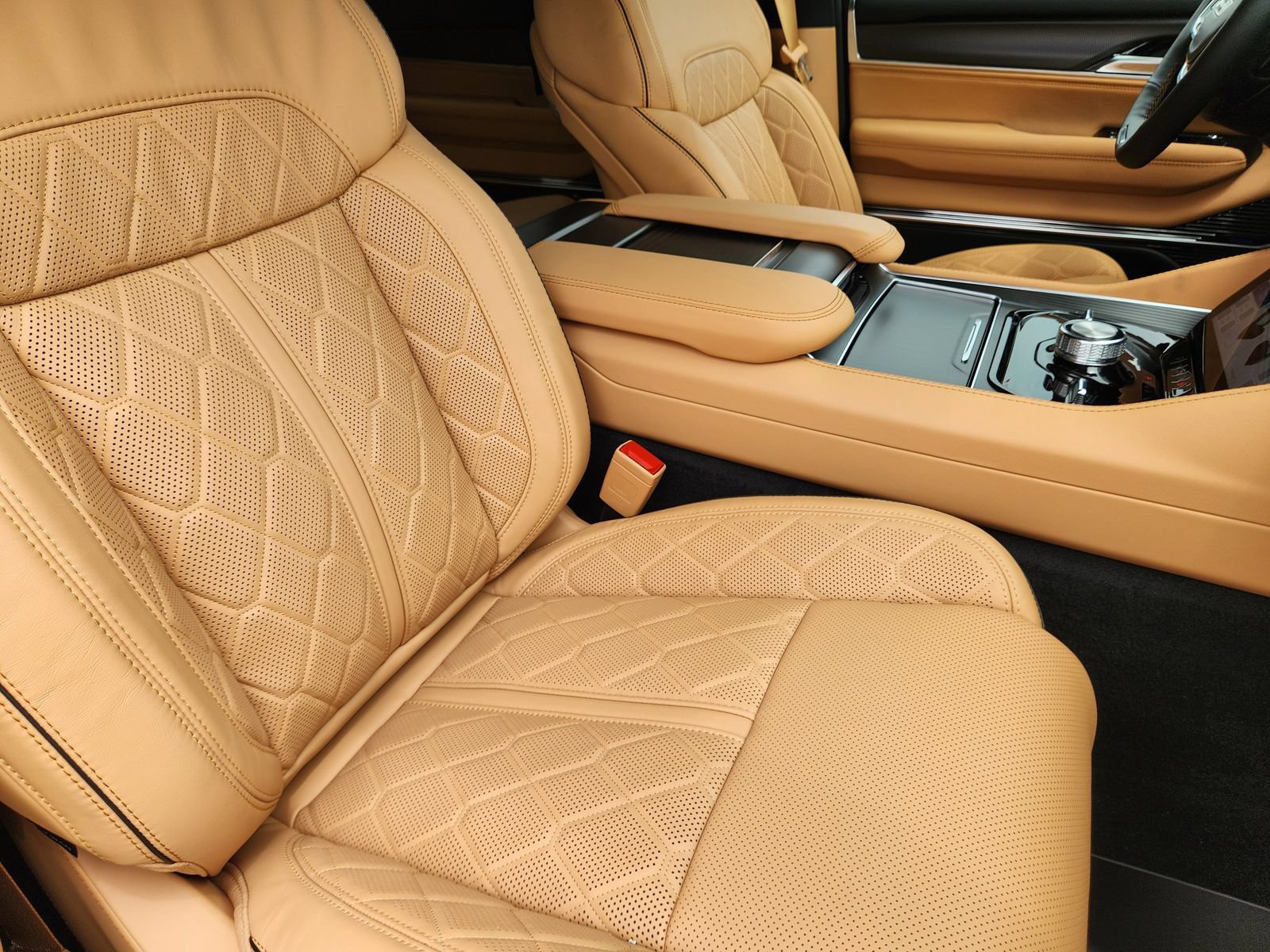 New 2026 Jeep Grand Wagoneer Summit AWD/4WD image 14