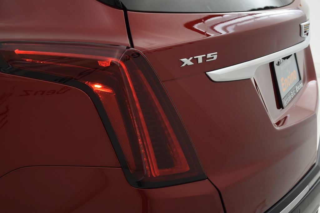 Used 2023 Cadillac XT5 Premium Luxury w/ LPO, Floor Liner Package FWD image 13