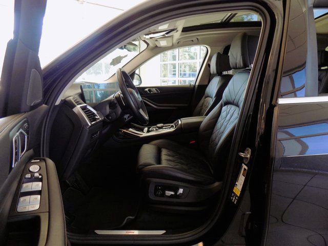 Used 2024 BMW X7 xDrive40i image 15