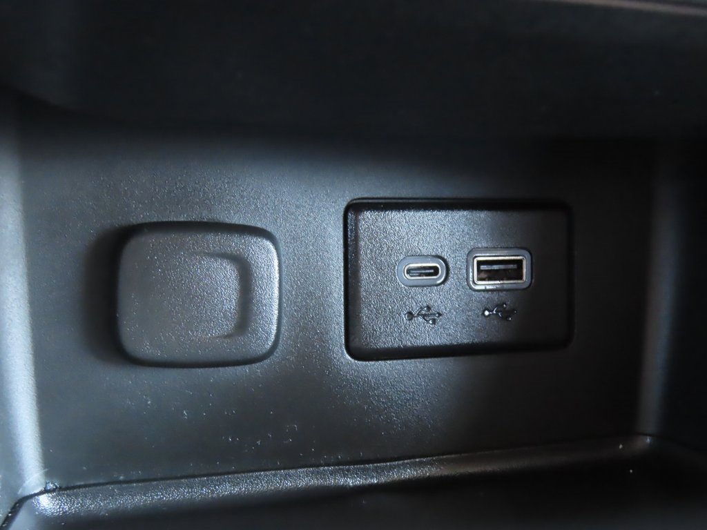 Used 2023 GMC Acadia SLE w/ Driver Convenience Package image 8